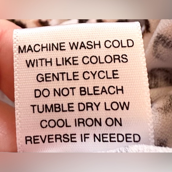 Cure Animal Print Blouse Size Large - Picture 5 of 5